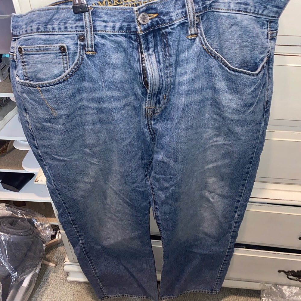 Men’s American Eagle Classic Blue Denim Jeans